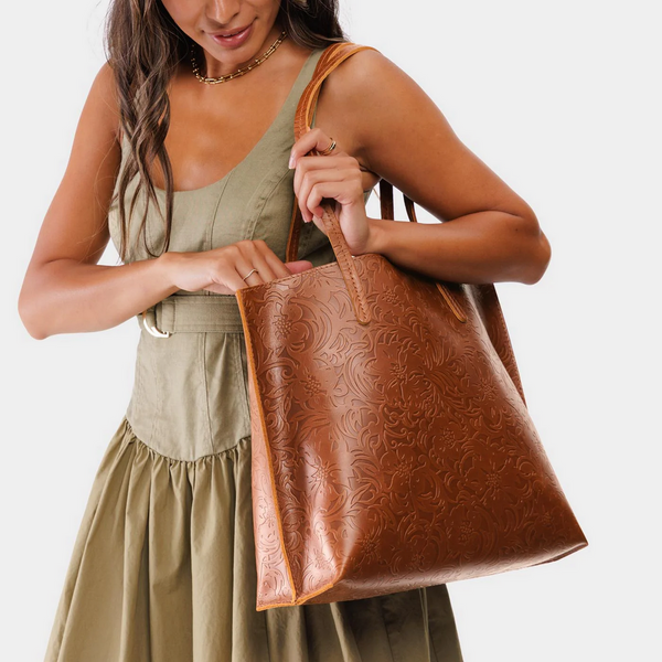 August Tote Portland Leather August Tote фото
